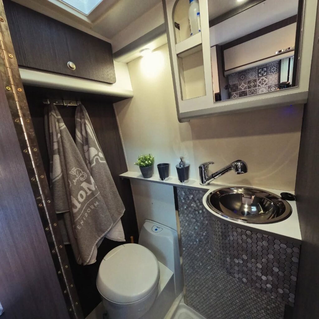 Instagram post from pichiscamper. This post is in position 4.